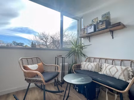 charmant t3 bien rénové avec vue dégagée