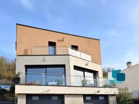 maison d'exception à saint léger du bourg denis