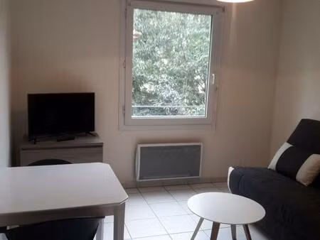 location appartement 1 pièce 20 m² à aix-en-provence (13080)