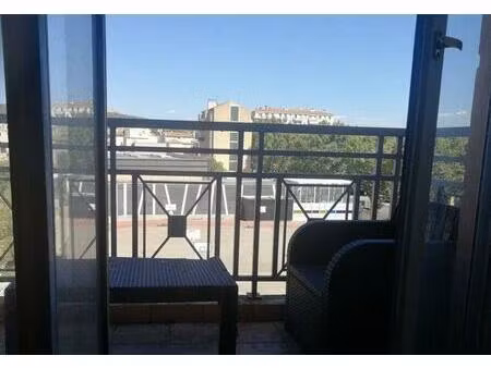 location appartement 3 pièces 55 m² à aix-en-provence (13080)