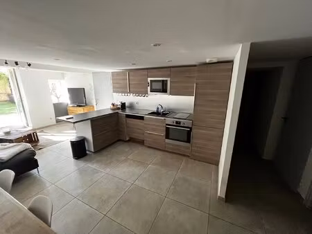 aix cv.appartement avec jardin