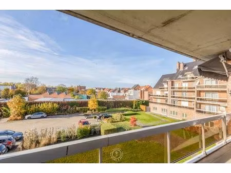 centraal gelegen 3-slpk-appartement met terras en autostaanplaats