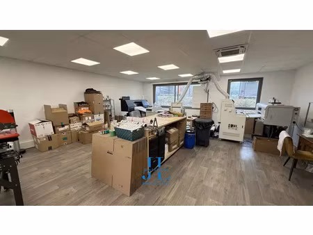 à louer – local / bureaux 146 m² – zone d’activité de mazères – proximité immédiate langon