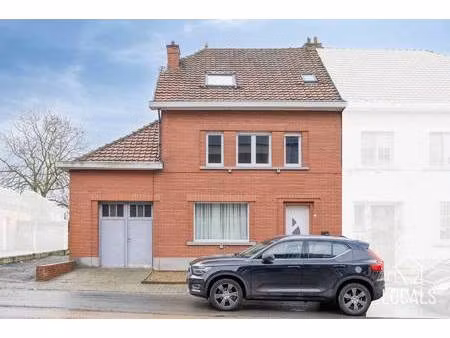 instapklare woning met 5 slaapk.  3 badkamers en tuin