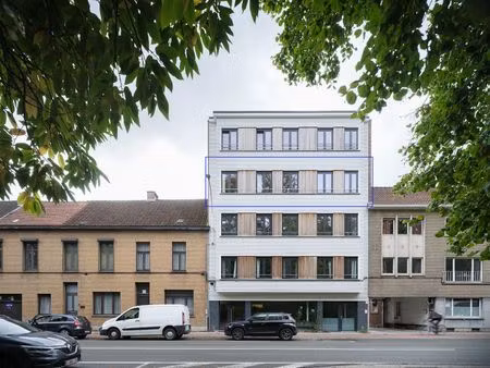 stijlvol en instapklaar 3-slaapkamerappartement (163 m²) met zonnig terras nabij de coupur