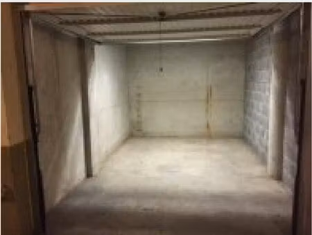 location garage 15 m² à bastia (20200)