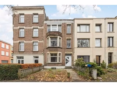 te renoveren woning nabij boelaarpark