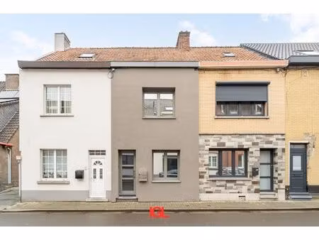 gerenoveerde tweegevel te koop nabij centrum huizingen