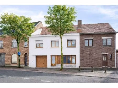 handelshuis met woonst en ruime tuin