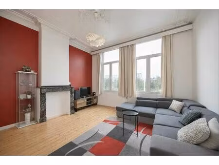 appartement te koop in berchem met 1 slaapkamer