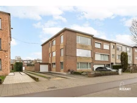 appartement te koop in wilrijk met 2 slaapkamers
