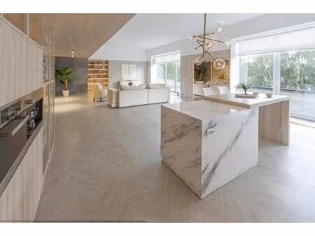 superbe t5 aux beaux volumes