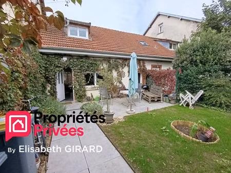 maison mitoyenne 3 chambres avec jardin et terrasse- quartier prisé- proches toutes commod