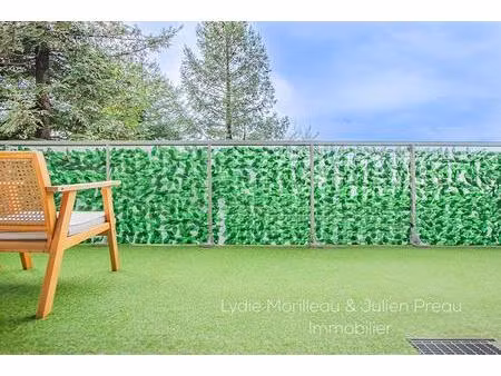 île de nantes - t2 avec grande terrasse