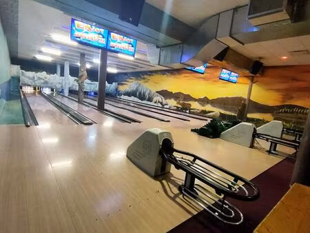 complexe bowling jeux bar brasserie station montagne
