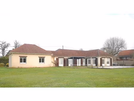 vente maison 5 pièces 143.48 m² à bétaille (46110)  296 800 €