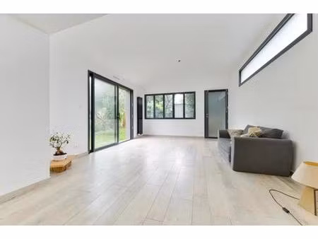 maison de 6 pièces de 175 m² située à rezé