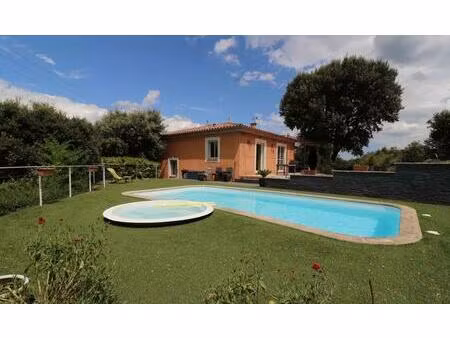 villa plain-pied 4p 143 m2 sur terrain de 2 324 m2