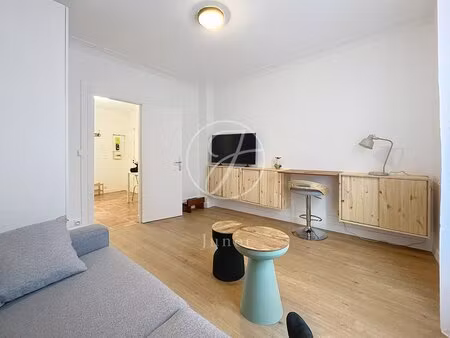 paris 18e - rue andré barsacq / abbesses - appartement à louer - 2 pièces meublé - 24.54m²