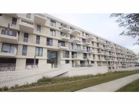 luxueus en ruim nieuwbouwapp. met 2 slpks  terras en autostaanplaats