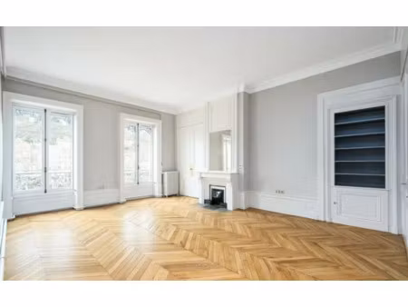 bureaux à louer paris - 75001 - opera - pyramydes