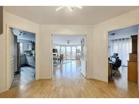 bel appartement familial aux prestations de standing