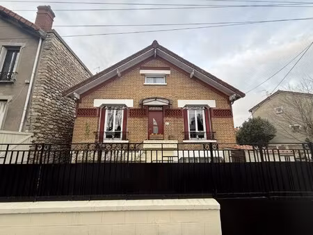 maison indépendante  3 chambres et jardin