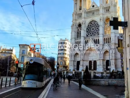 local commercial a ceder