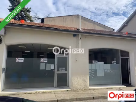 local commercial a louer