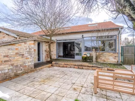 vente maison 4 pièces 190 m² à brach (33480)  360 000 €