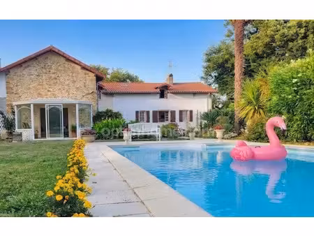 vente maison 10 pièces 300 m² à villeneuve-de-marsan (40190)  299 000 €