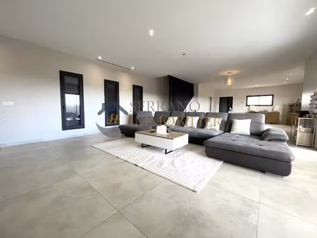 vente maison 5 pièces 152 m² à montfrin (30490)  420 000 €