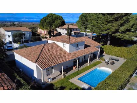 villa saint-jean-de-vedas : 4 chambres piscine