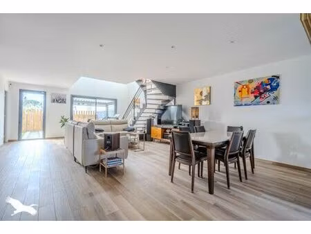 vente maison 5 pièces 115 m² blanquefort (33290)