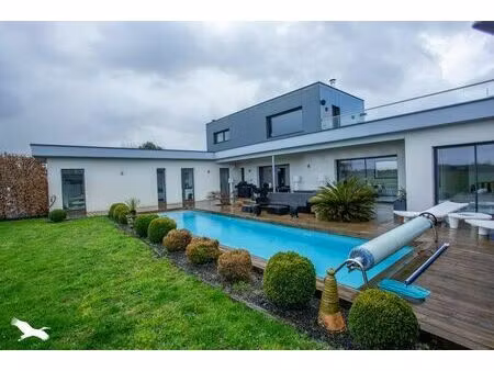 vente maison 8 pièces 198 m² saint-caprais-de-bordeaux (33880)