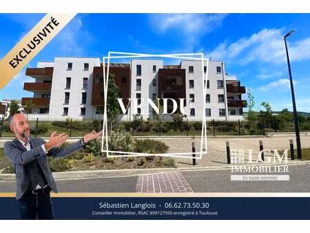 muret  appartement 3 pièces d'environ 67m2 au dernier étage