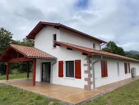 maison meublée à louer à l'année à hélette.