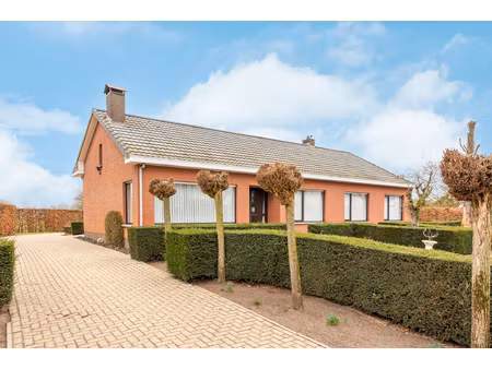 huis te koop in wortel met 3 slaapkamers