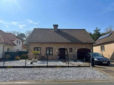 huis te koop in maasmechelen met 3 slaapkamers