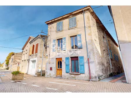 maison de village aouste-sur-sye