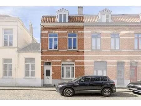 charmant huis te koop in sint-clarastraat brugge