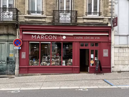 emplacement n°1 coeur de ville quartier très animé