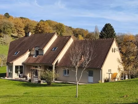 magnifique propriété avec maison contemporaine et dépendances