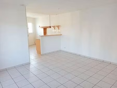location maison à chemille (49120) : à louer / 57m² chemille