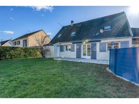 maison familiale individuelle avec grand jardin rouvres