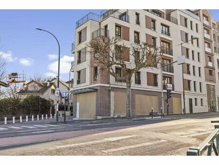 location local commercial 3 pièces