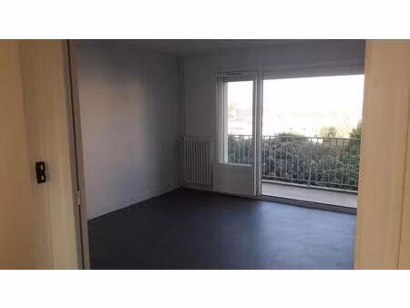location appartement 3 pièces 57 m² à angers (49000)