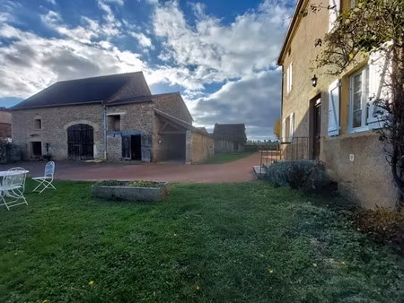 vente maison 5 pièces 143 m² à saint-laurent-en-brionnais (71800)  589 000 €