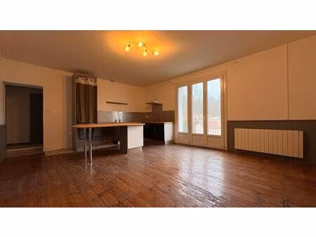 location appartement 3 pièces 67 m² à conques-en-rouergue (12320)