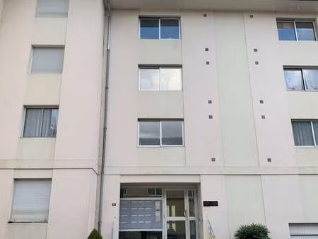 location appartement 2 pièces à laval centre-ville préfecture (53000) : à louer 2 pièces /